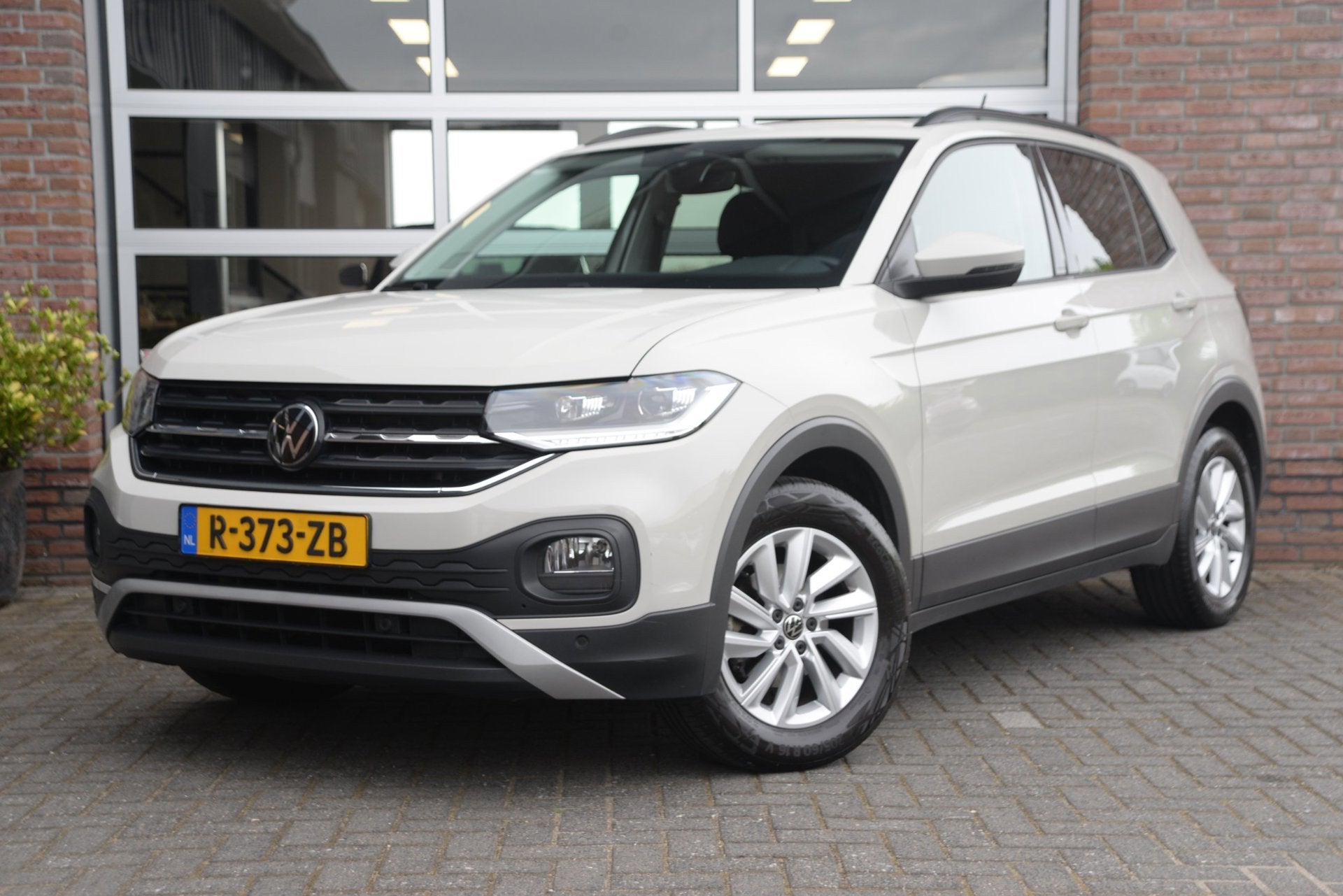 Volkswagen T-Cross 1.0 TSI Life | Camera | LED | NL Auto | A, Adaptive Cruise Control, T-Cross, Gebruikt, Euro 6