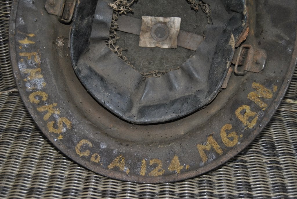 WO1 Amerikaanse M17 helm 33ste Divisie met naam, Ophalen of Verzenden, Landmacht, Amerika, Helm of Baret