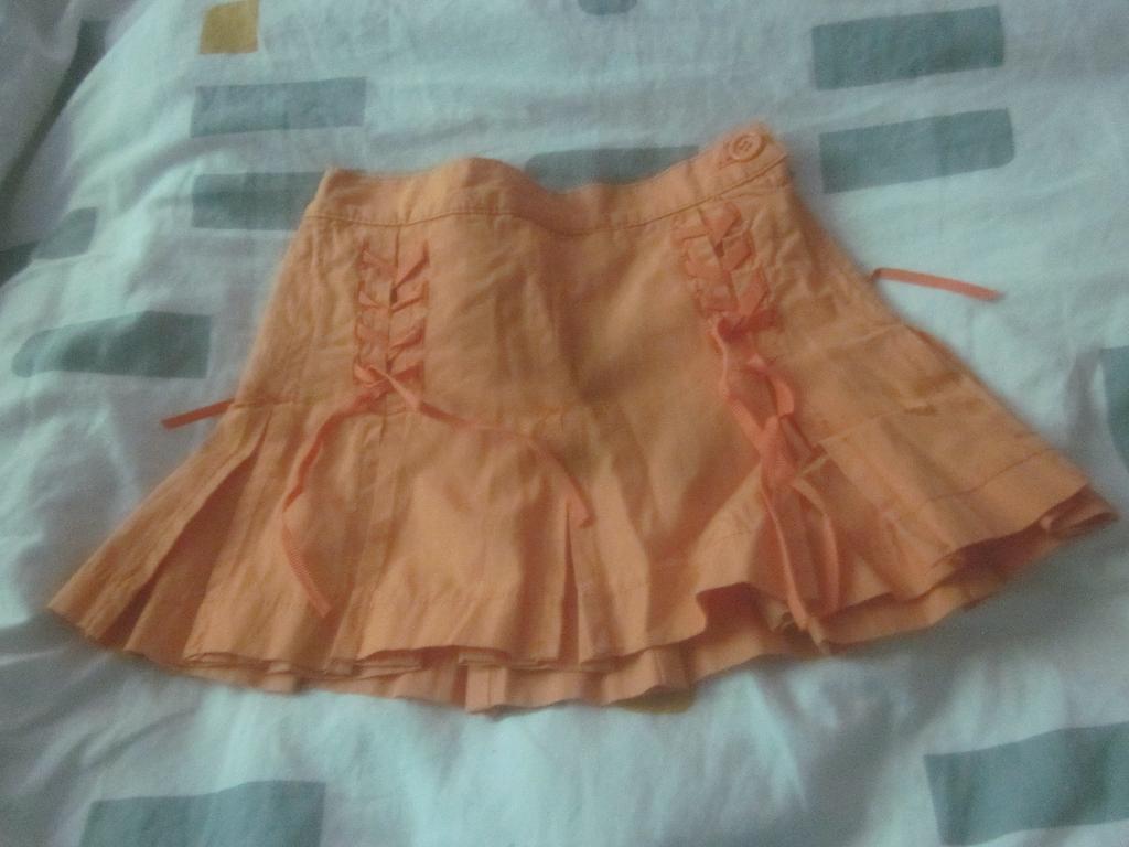 Mooi nw zalm rokje met 4 sierveter bandjes Zara maat 86/92, Kinderen en Baby's, Babykleding | Maat 86, Meisje, Jurkje of Rokje