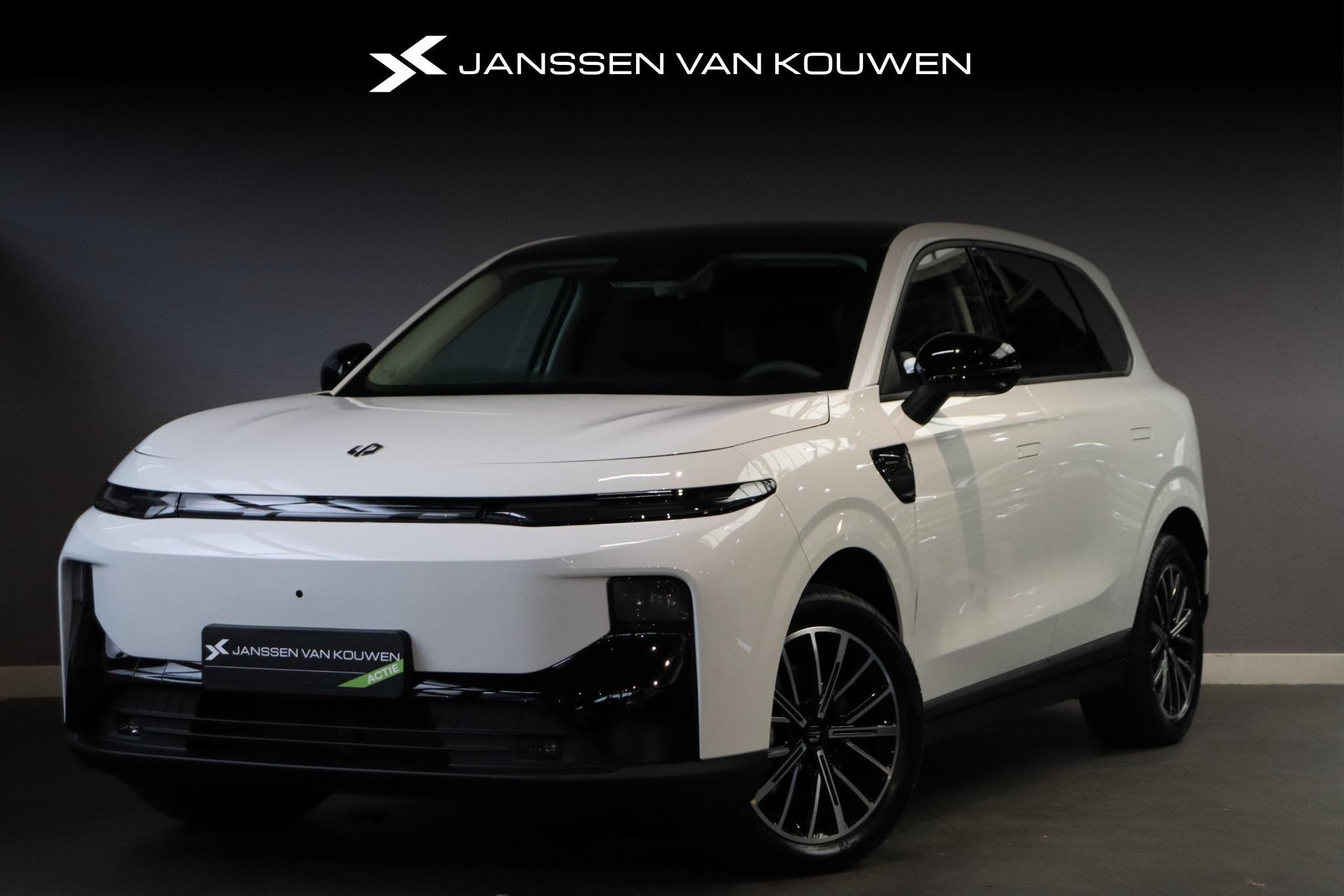 Leapmotor B10 Design ProMax 67.1 kWh / Panoramadak / Leder /, Auto's, 12 maanden, Achterwielaandrijving, 1820 kg, Nieuw