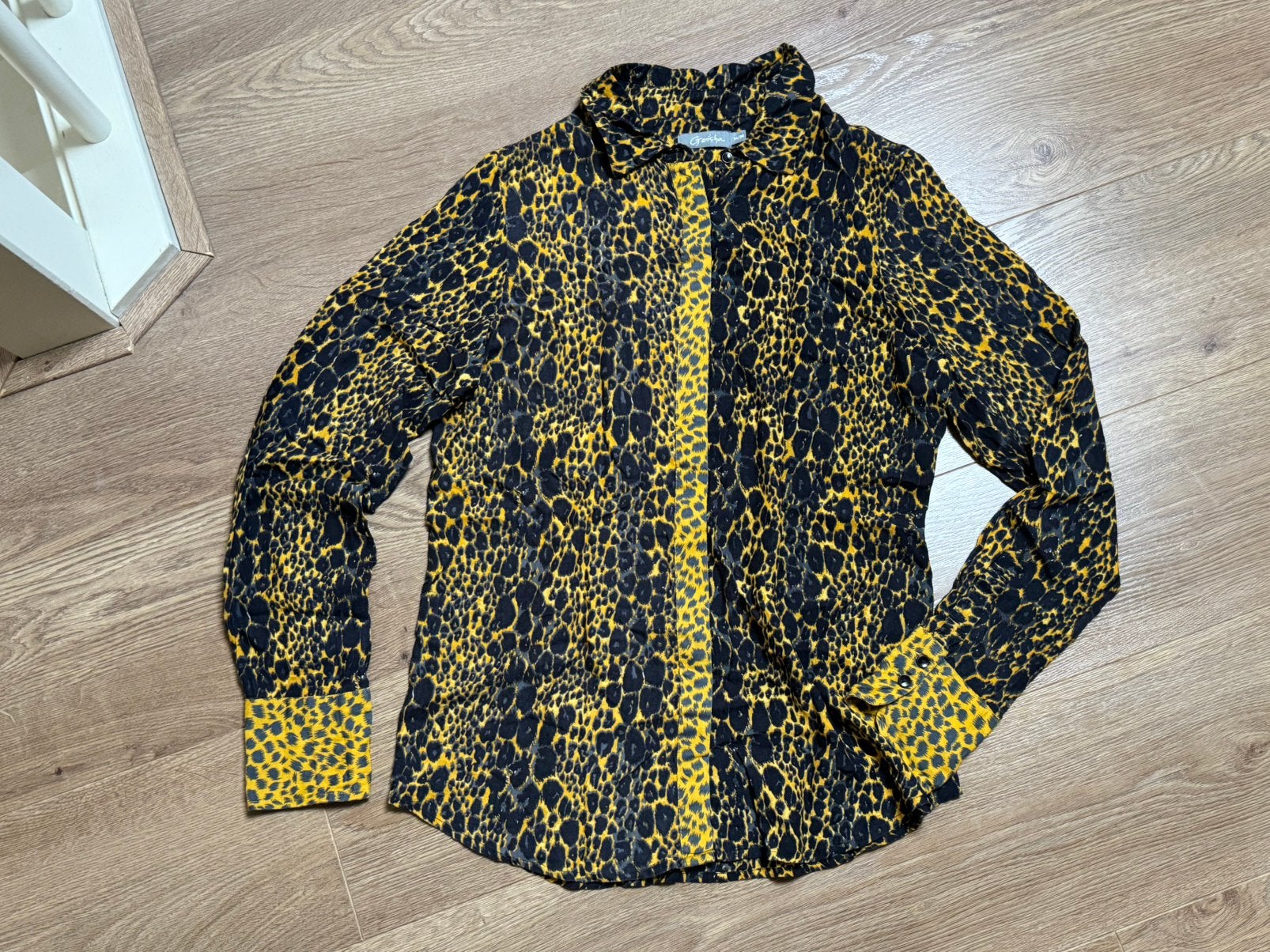 Geisha blouse okergeel met zearte vlekken maat M, Ophalen of Verzenden, Zo goed als nieuw, Maat 38/40 (M), Geel