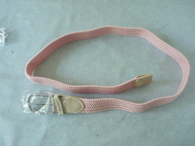 Leuke roze gevlochten riem, nieuw, Kleding | Dames, Riemen en Ceinturen, Overige kleuren, Nieuw, Tailleriem, Ophalen of Verzenden