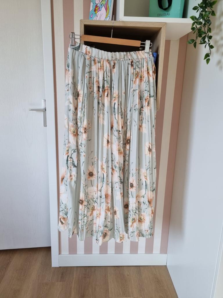 H&M Plissérok met bloemenprint, maat S, H&M, Overige kleuren, Ophalen of Verzenden, Zo goed als nieuw