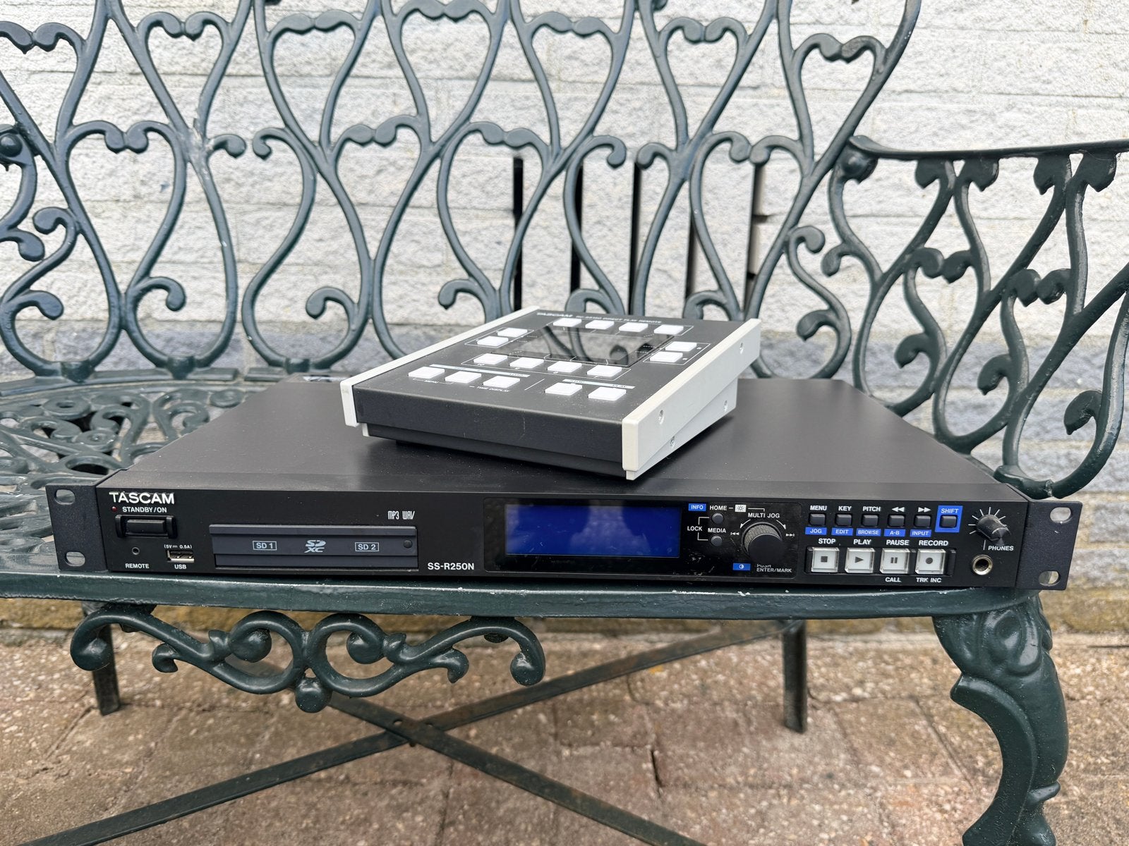 Tascam SS-R250N Solid State Recorder met RC-SS150, Ophalen of Verzenden, Zo goed als nieuw, Audio