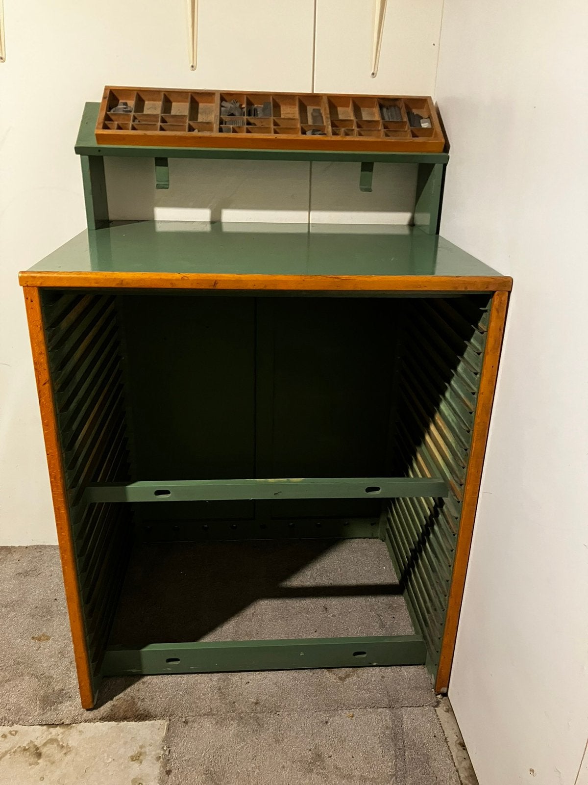 Letterkast uit Drukkerij, Ophalen