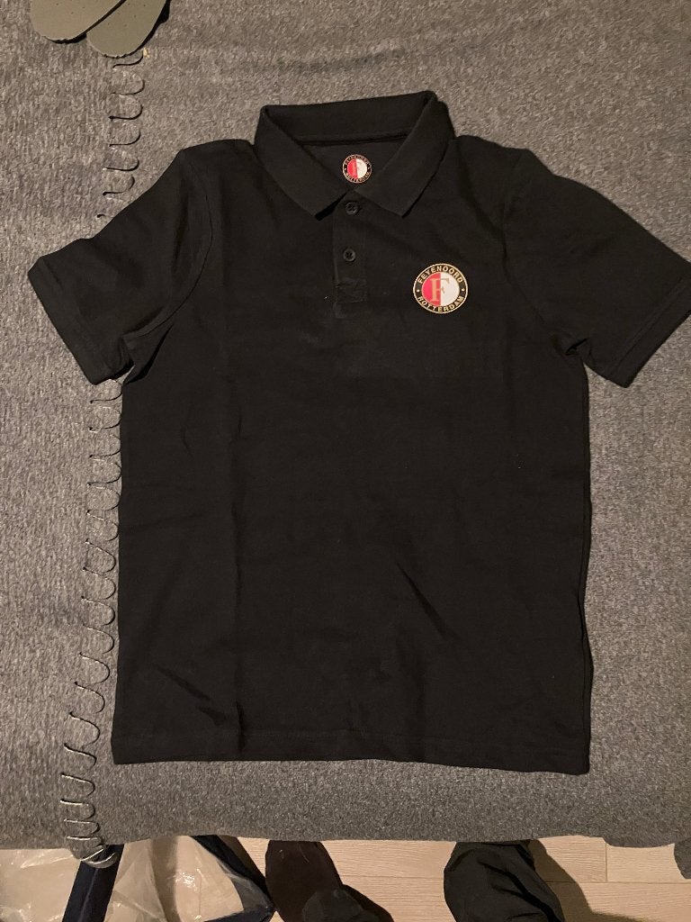 Feyenoord Core Polo - Zwart - Maat 146CM, Nieuw, Ophalen of Verzenden, Shirt of Longsleeve, Feyenoord