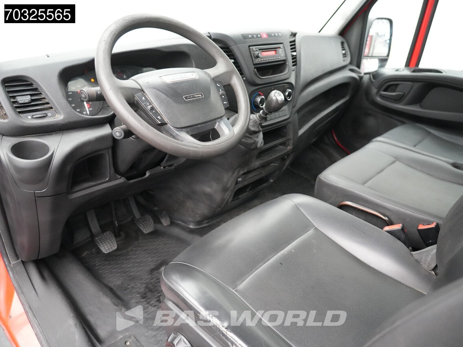 Iveco Daily 35C12 Kipper met Kist Dubbellucht 3,5t Trekhaak, Auto's, Bestelauto's, Gebruikt, Euro 6, Iveco, Leder