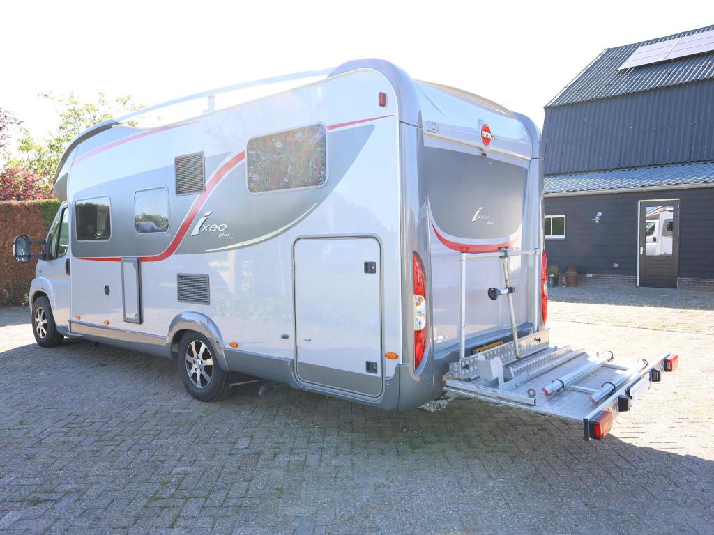 Bürstner Ixeo Plus 726 IT scooterrek, Niet ingevuld, Ringverwarming, Fiat, Bedrijf