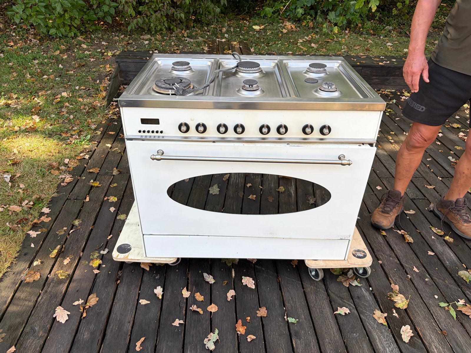 Oud fornuis met oven, deur sluit niet goed, gratis ophalen, Witgoed en Apparatuur, Ophalen, 60 cm of meer, 4 kookzones, Gas