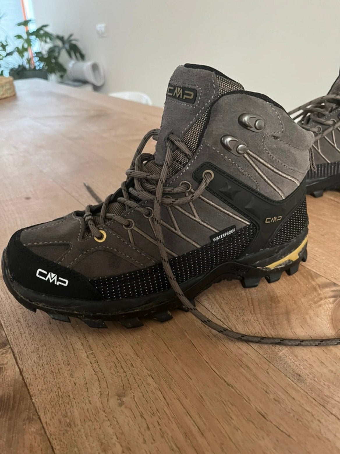 CMP Bergwanderschoenen kinderen, Verzenden, Zo goed als nieuw, Schoenen