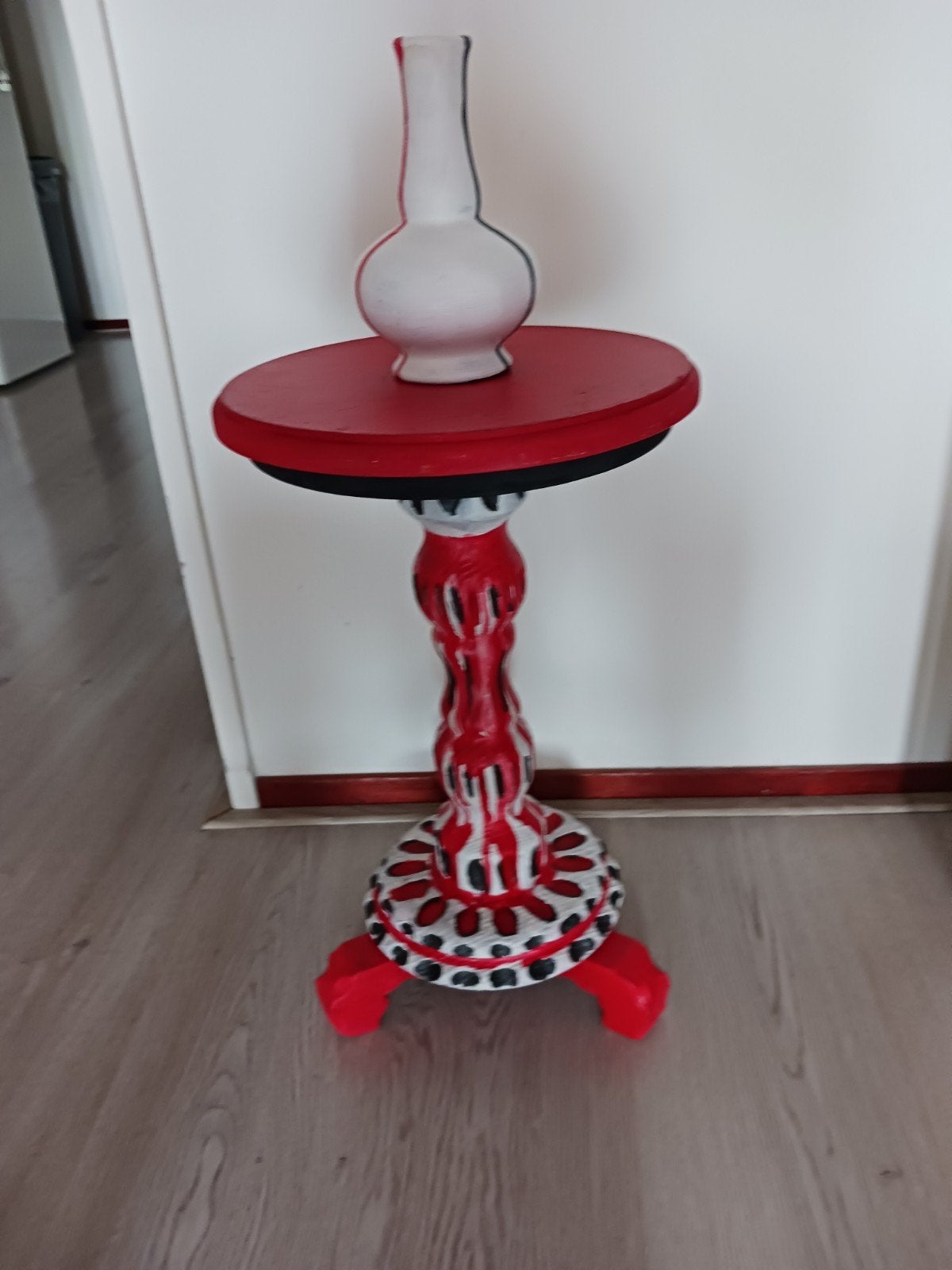 Leuk tafeltje met vaasje, Ophalen