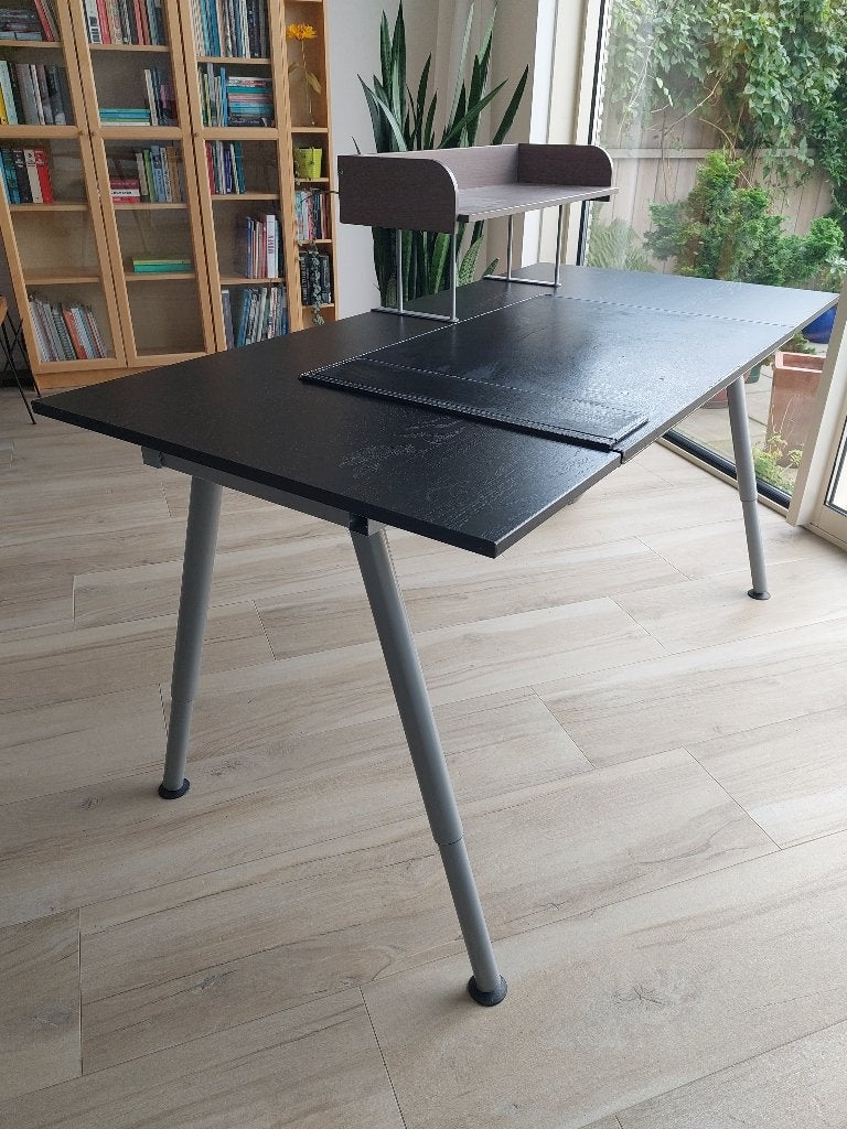 Galant bureau met opzet en onderligger, Ophalen, 160 cm, Gebruikt, IKEA