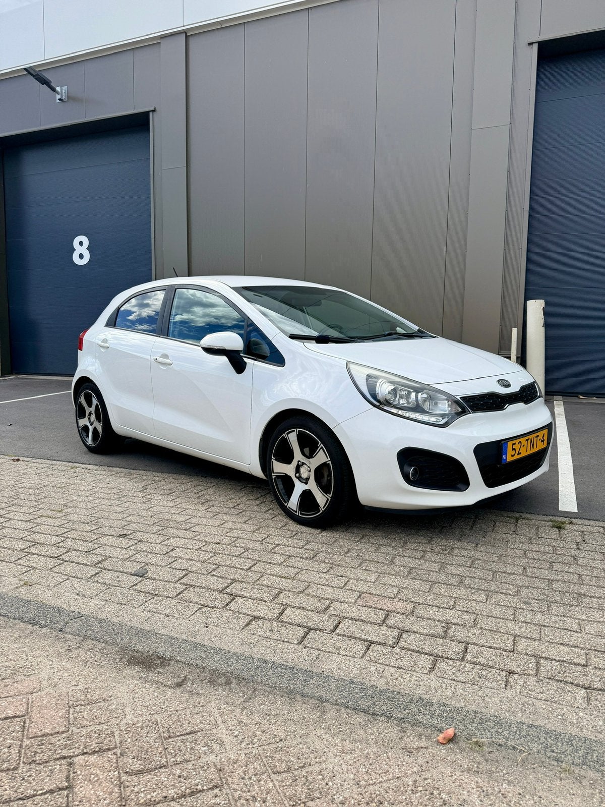 Kia Rio 1.2 I 5DRS 2012 Wit, 40 €/maand, Zwart, 4 cilinders, Wit