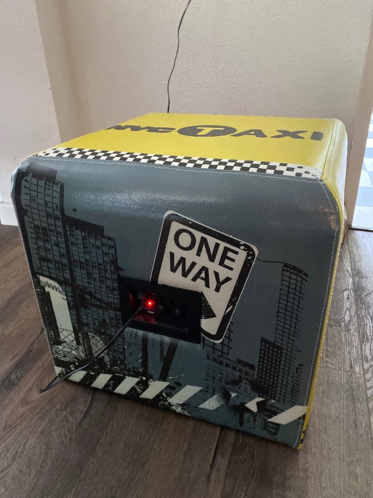 muziekbox New York, Audio, Tv en Foto, Vloerstaande luidspreker, Zo goed als nieuw, Bluetooth, Minder dan 60 watt