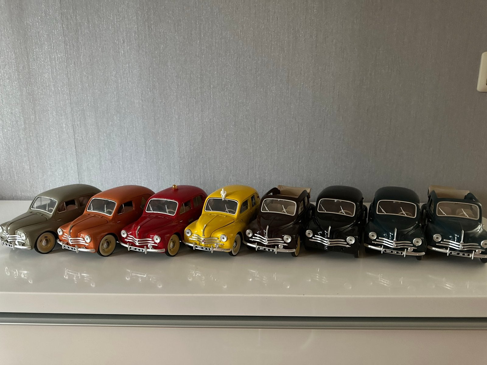 Verzameling van diverse Renault 4CV modelauto's, Ophalen of Verzenden, Zo goed als nieuw, Overige typen