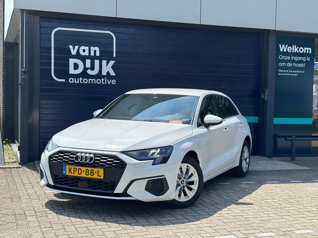 Audi A3 Sportback 1.4 40 TFSI e 204 PK PHEV S-Tronic Virtual, 12 maanden, Gebruikt, 4 cilinders, Wit