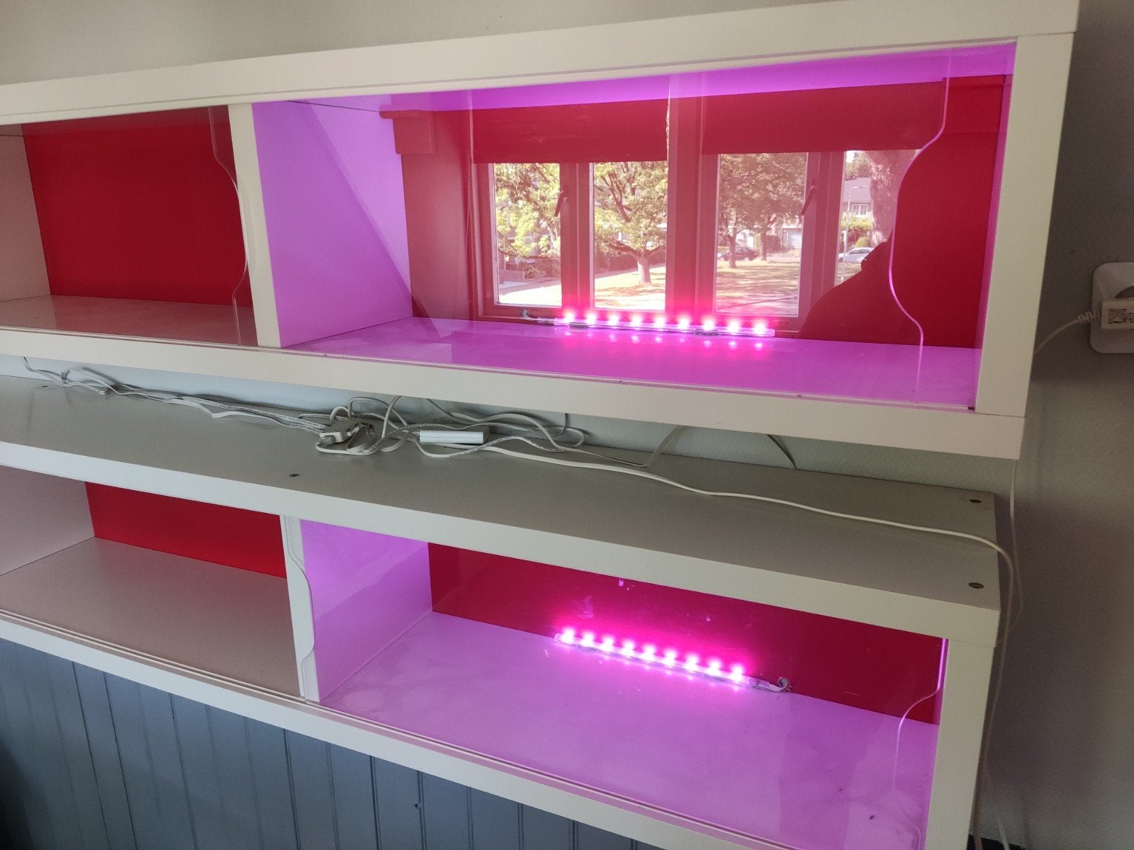 Vitrinekast met glazen schuifdeuren en LED-verlichting, Ophalen, 150 tot 200 cm, Minder dan 100 cm, 25 tot 50 cm