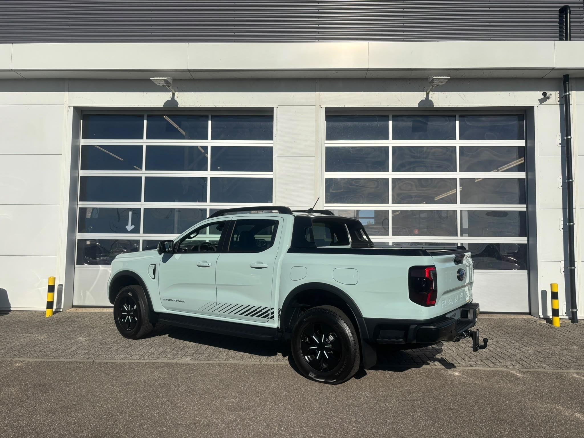 Ford Ranger Stormtrak 2.3 PHEV | 278 PK! | 3500 KG Trekvermo, Auto's, Automaat, Stof, Bedrijf, Hybride Elektrisch/Benzine