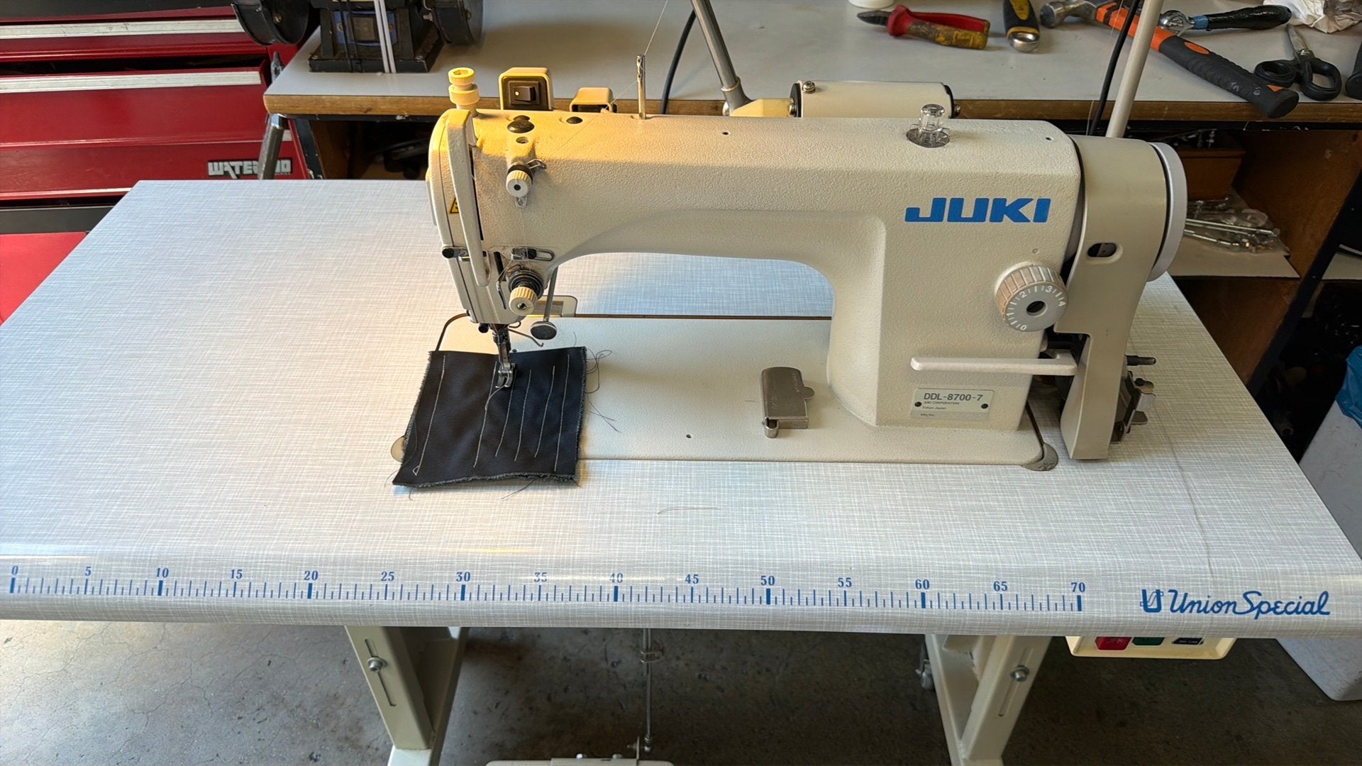 Juki DDL-8700-7 automaat made in Japan €650, Overige merken, Gebruikt, Ophalen of Verzenden, Naaimachine