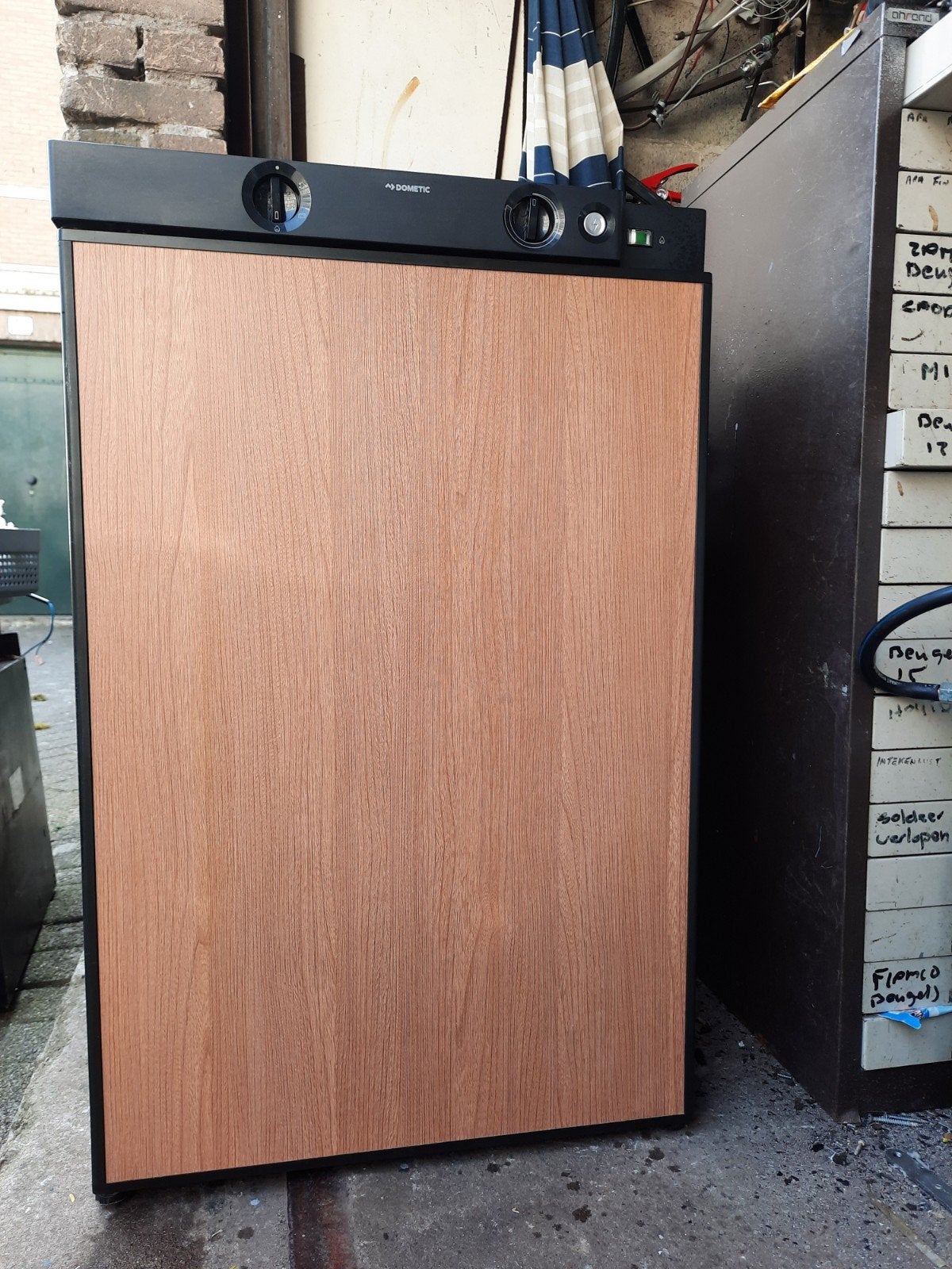 Dometic camper caravan koelkast op gas 12v 220v, Ophalen of Verzenden, Met vriesvak, Minder dan 85 cm
