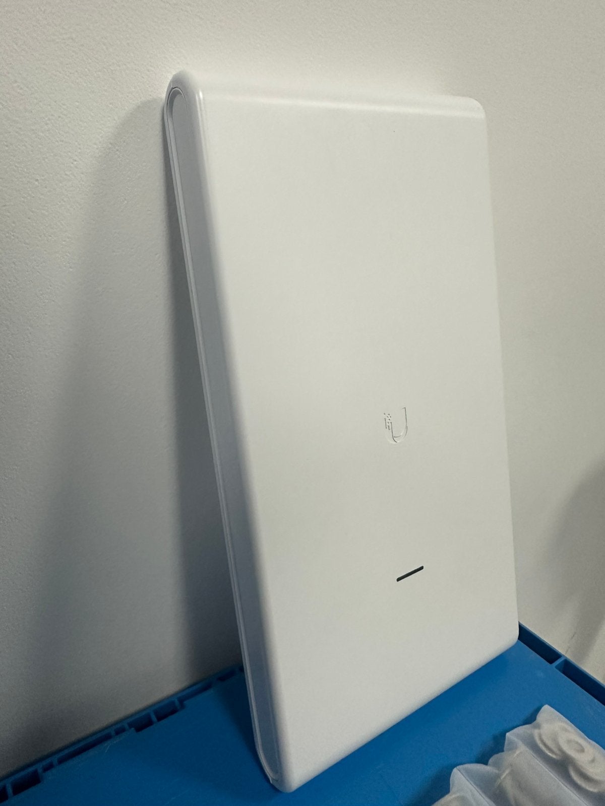 Ubiquiti UniFi Outdoor Mesh Pro Access Point, Computers en Software, Accesspoints, Ophalen, Zo goed als nieuw