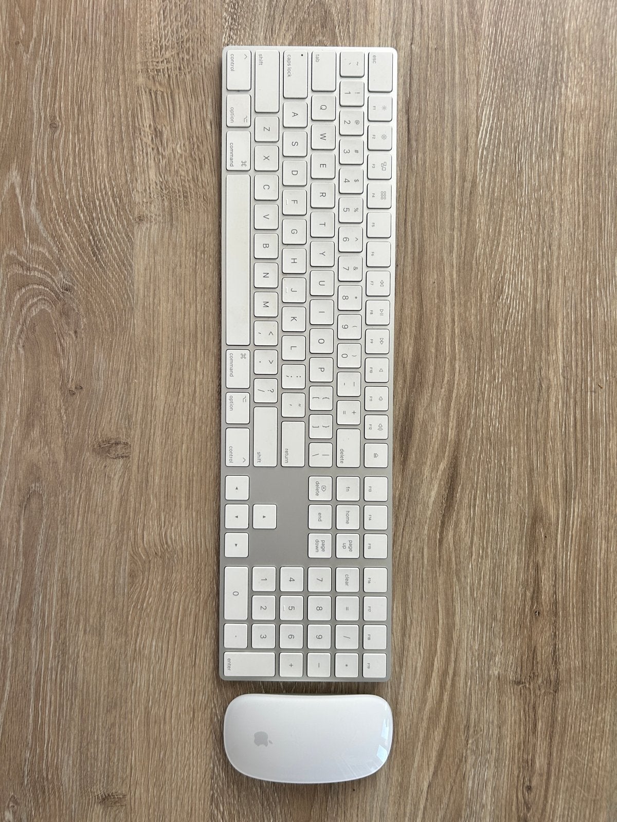 Apple Magic Keyboard met numeriek toetsenblok en Magic Mouse, Computers en Software, Muizen, Toetsenbord en muis-set, Ophalen of Verzenden