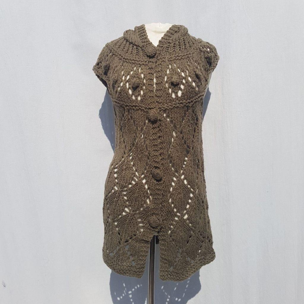 Leuk gebreid dames vest. Mt M/L Merk Fionella, Maat 38/40 (M), ., Ophalen of Verzenden, Zo goed als nieuw