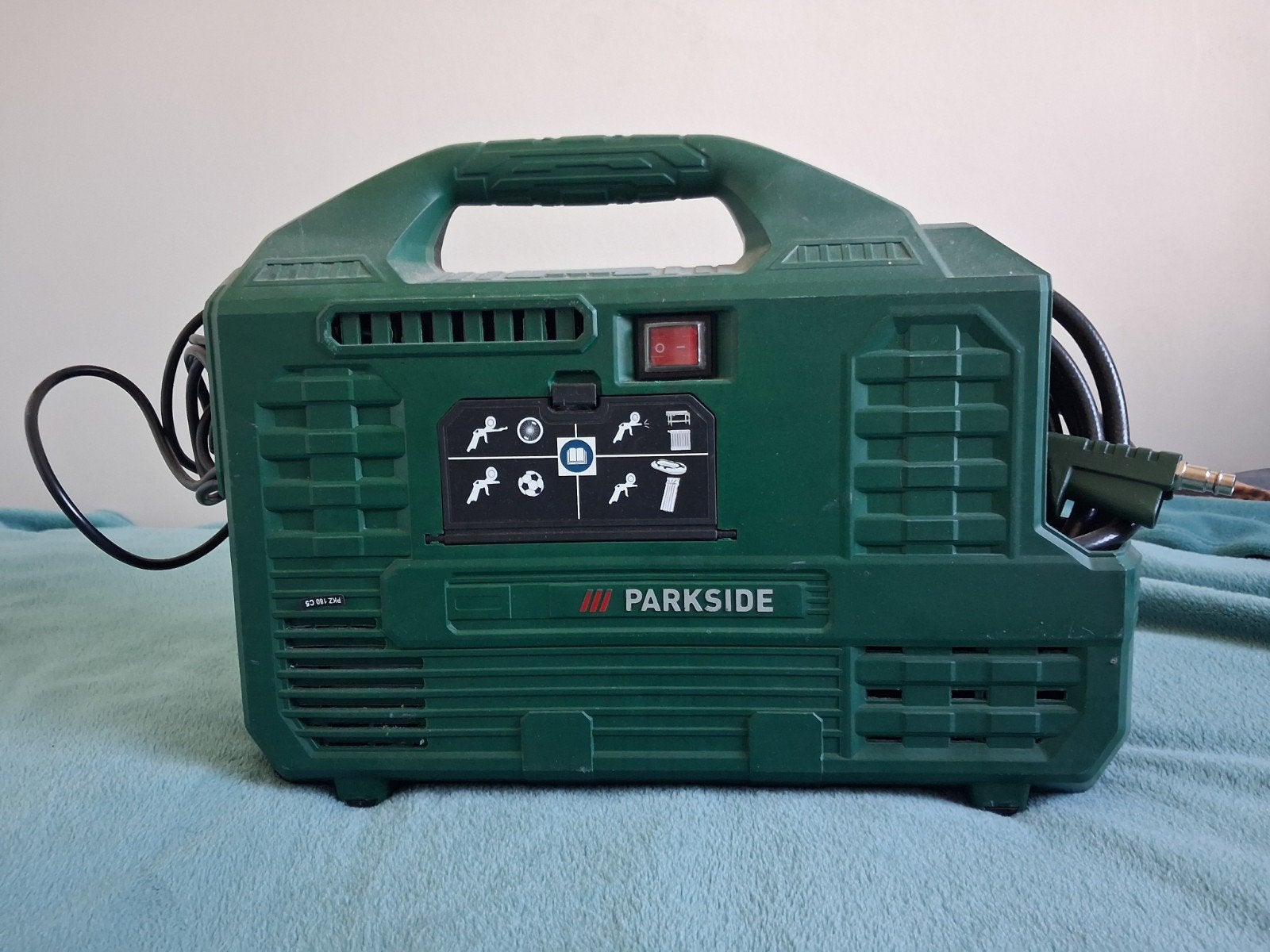 Luchtpomp met compressor PARKSIDE, Doe-het-zelf en Verbouw, Compressors, Ophalen, 6 tot 10 bar, Zo goed als nieuw, Minder dan 200 liter/min