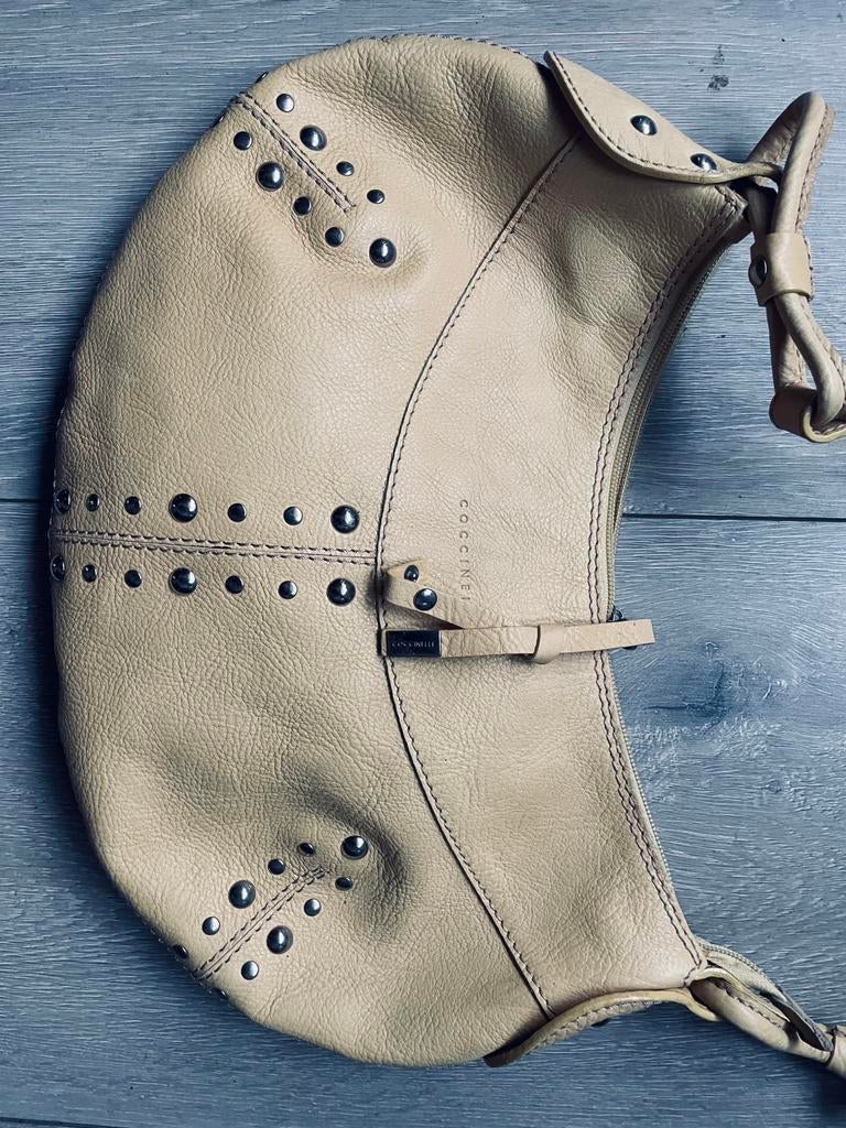 Te koop: nieuwe leren tas, Coccinelle, geel, Ophalen of Verzenden, Nieuw, Geel, Schoudertasje