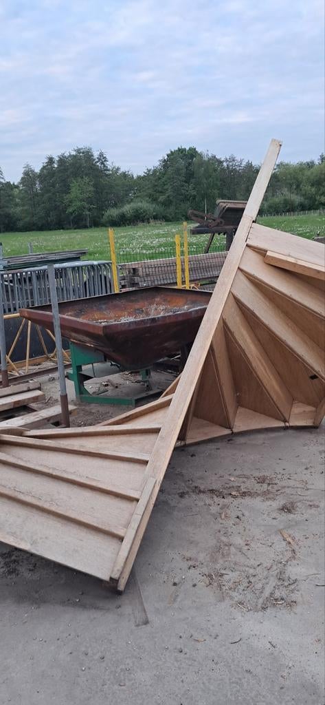 eiken houten draaitrap, Doe-het-zelf en Verbouw, Ophalen of Verzenden, 2 tot 4 meter