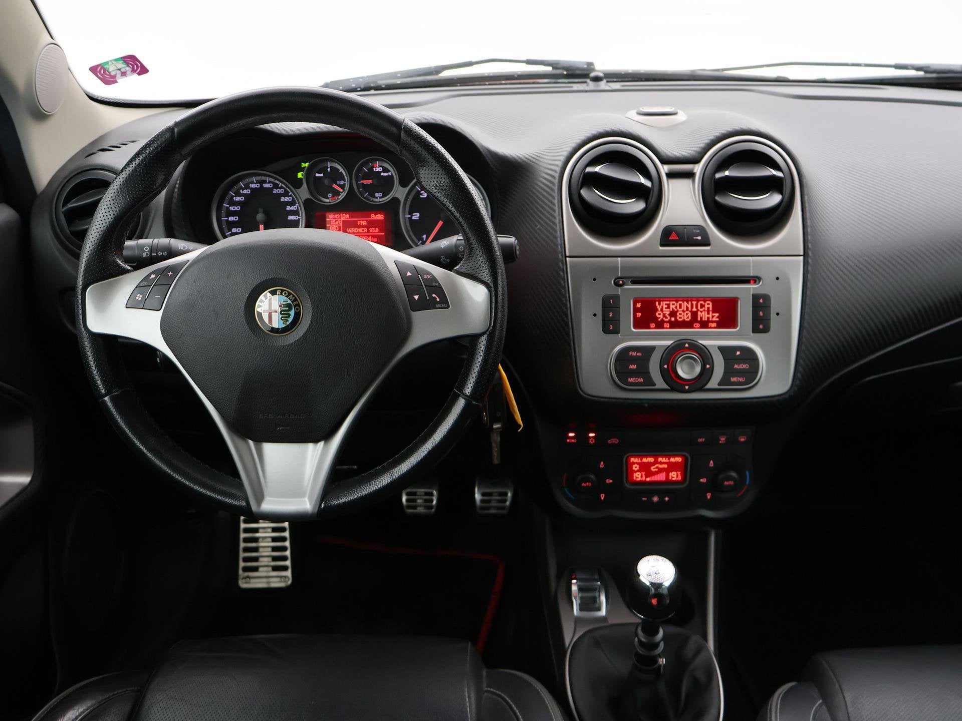 Alfa Romeo MiTo 1.3 JTDm DISTINCTIVE + LEDER | TREKHAAK, Auto's, Alfa Romeo, Voorwielaandrijving, Euro 5, Stof, Gebruikt