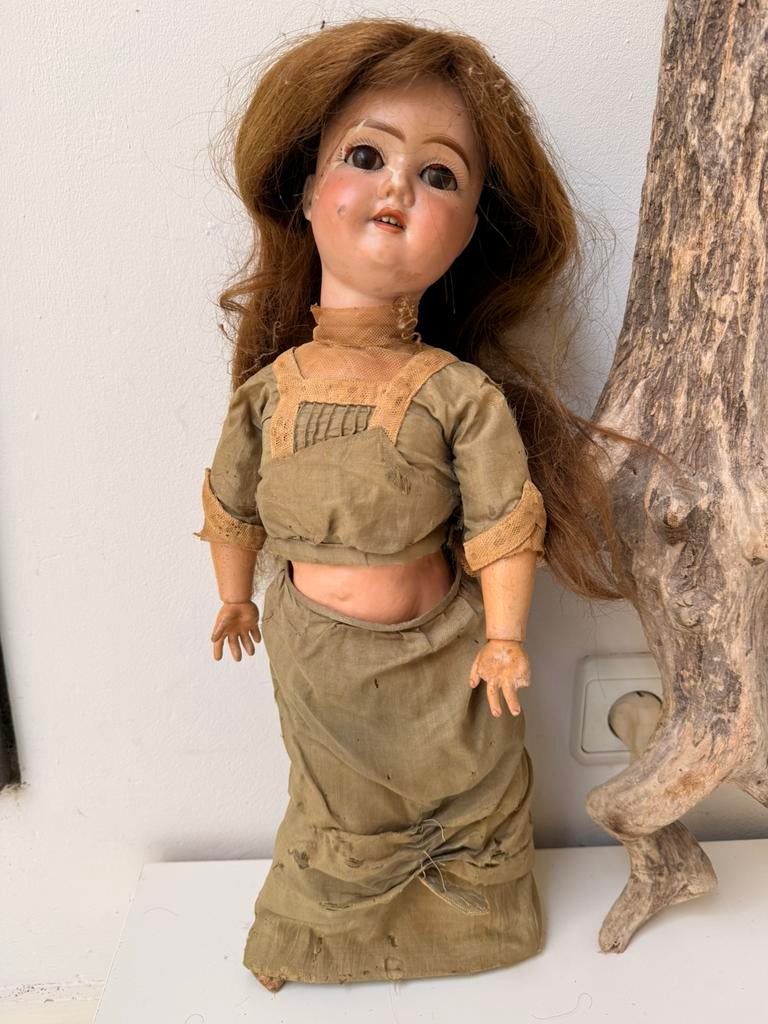 Antieke pop uit 1909, Verzamelen, Poppen, Ophalen of Verzenden, Gebruikt, Pop