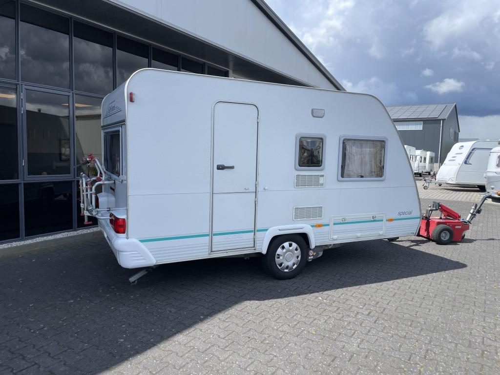 Knaus Eifelland Holiday Special 400 Bed + Zit WC 830KG leeg, Schokbreker, Bedrijf, Treinzit, Eifelland