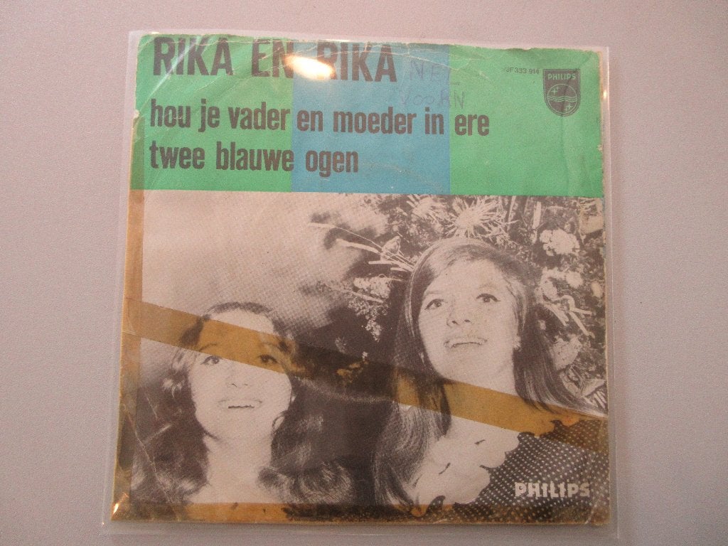 single Rika en Rika - hou je vader en moeder in ere, Gebruikt, Originele persing, 7 inch, Ophalen of Verzenden