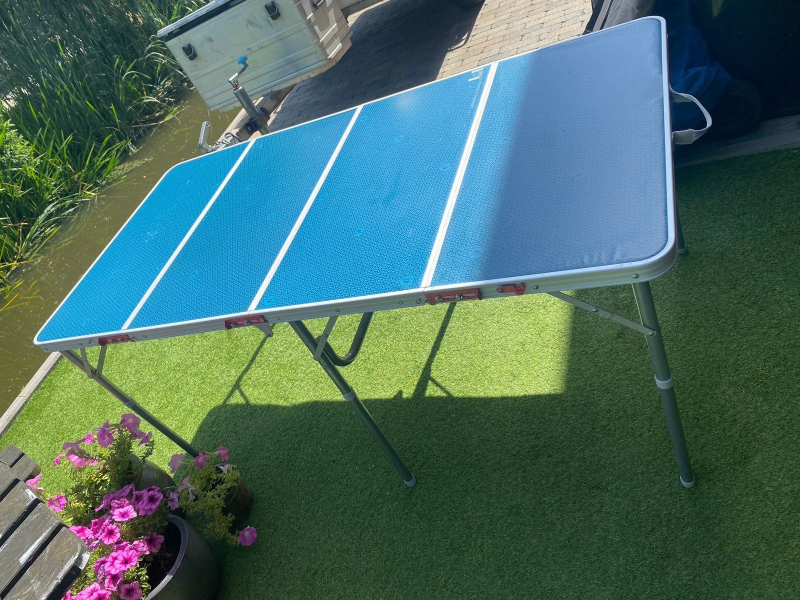 Opvouwbare campingtafel Quechua - draagbaar 6-8 personen, Caravans en Kamperen, Ophalen, Gebruikt