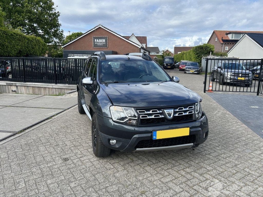 Dacia Duster 1.2 TCe 4x2 Prestige 90.880 KM ! (bj 2015), Auto diversen, Schadeauto's, Dacia, Renault Deutschland AG, Stationwagon
