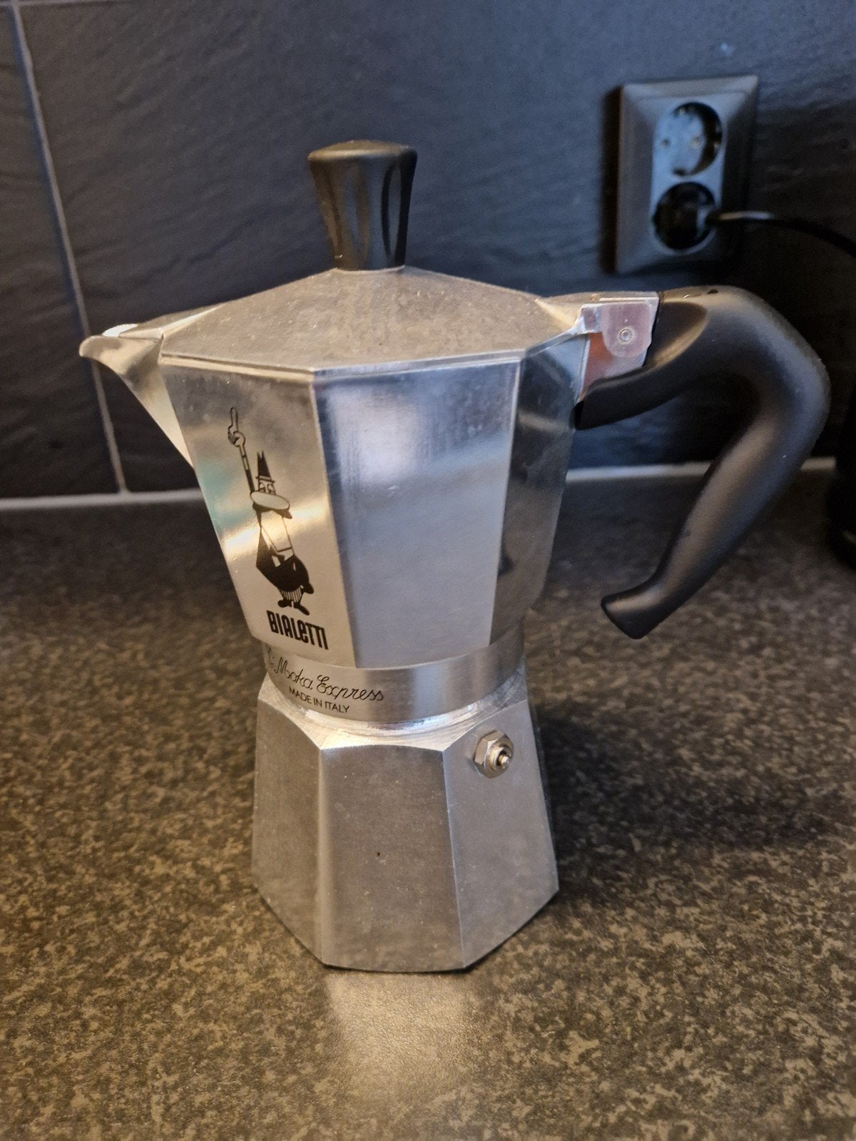 Bialetti Moka Express - Klassieke Italiaanse percolator, Witgoed en Apparatuur, Koffiezetapparaten, Gebruikt, Overige modellen