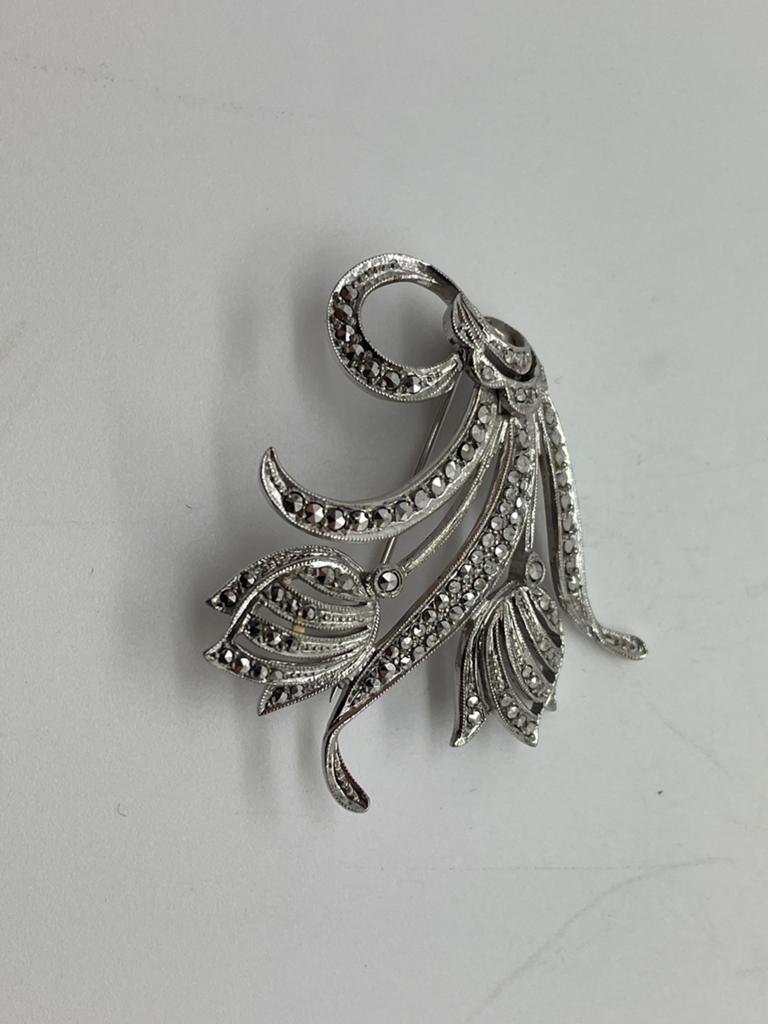 D967 Prachtige zilveren broche markasiet, Ophalen of Verzenden, Zilver, Broche, Met edelsteen