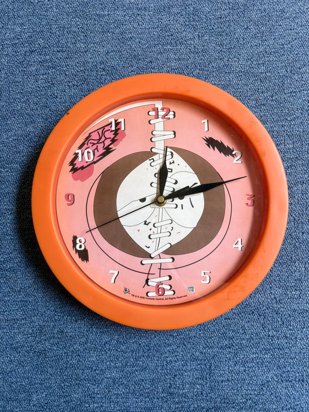 South Park Kenny klok, Huis en Inrichting, Verzenden, Analoog, Werkt op batterijen, Oranje