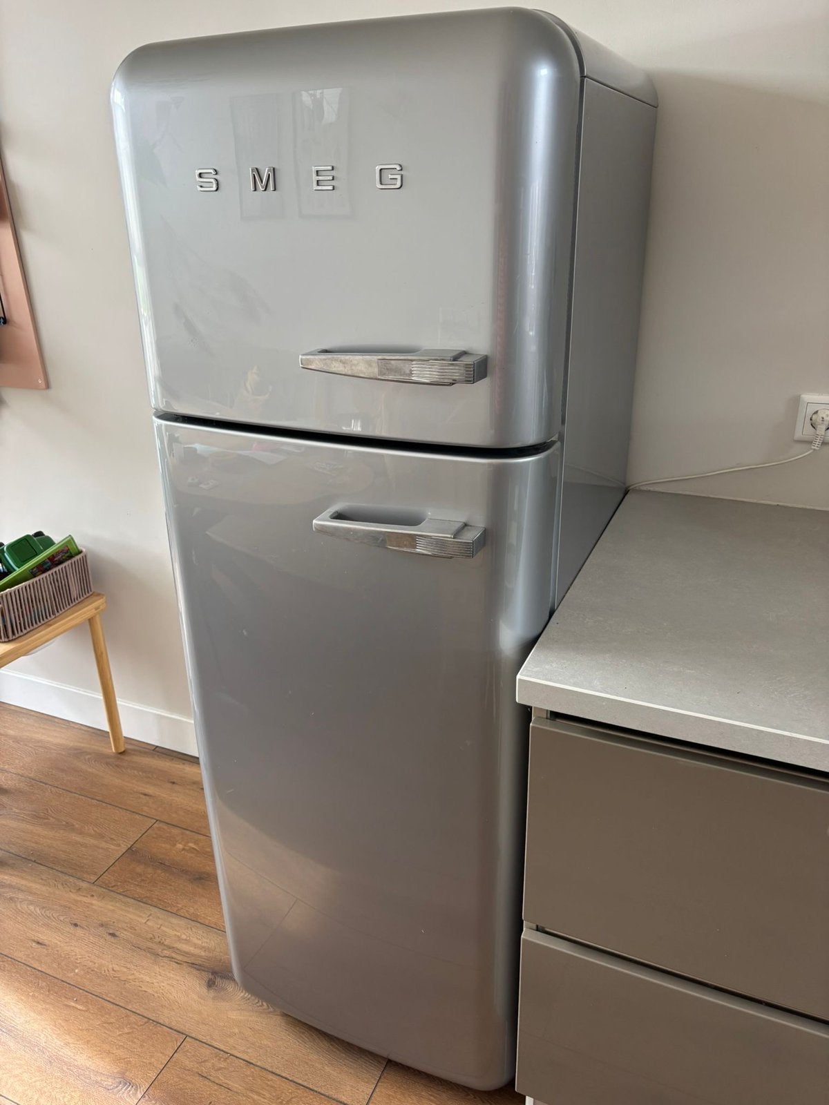 SMEG Koelkast met aparte vriezer - Linksdraaiend, Witgoed en Apparatuur, Met aparte vriezer, Ophalen of Verzenden, Zo goed als nieuw