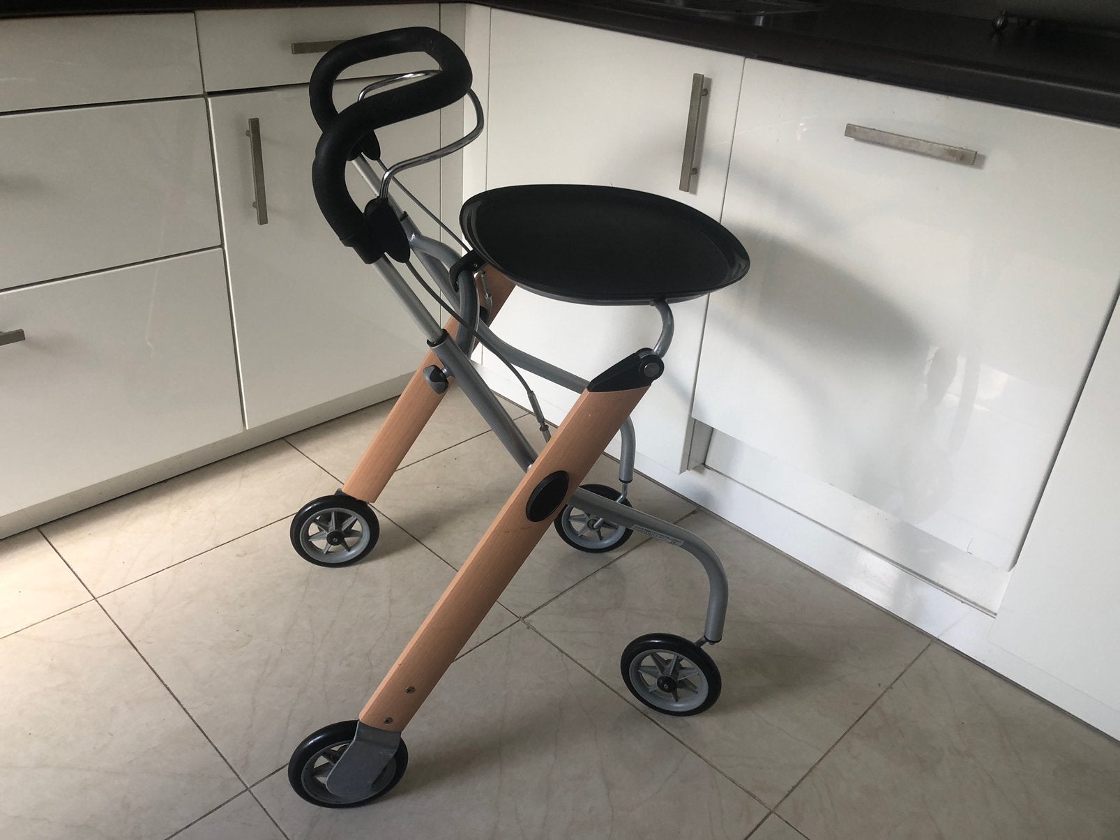Binnen rollater  TRUST, Diversen, Rollators, Ophalen, Opvouwbaar