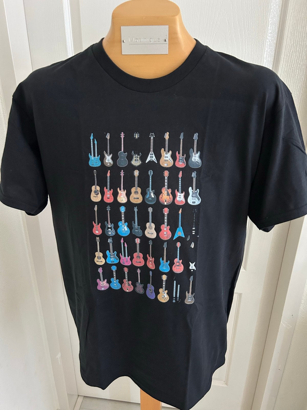 Nieuw Zwart T-shirt met Gitaarprint - Maat XL, Ophalen of Verzenden, Nieuw, Maat 56/58 (XL), Zwart
