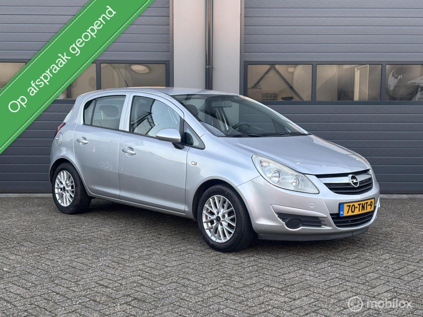 Opel Corsa 1.2-16V Essentia Uitvoering // 5Drs_Bwj 08, Auto's, Voorwielaandrijving, 4 cilinders, 1229 cc, 49 €/maand