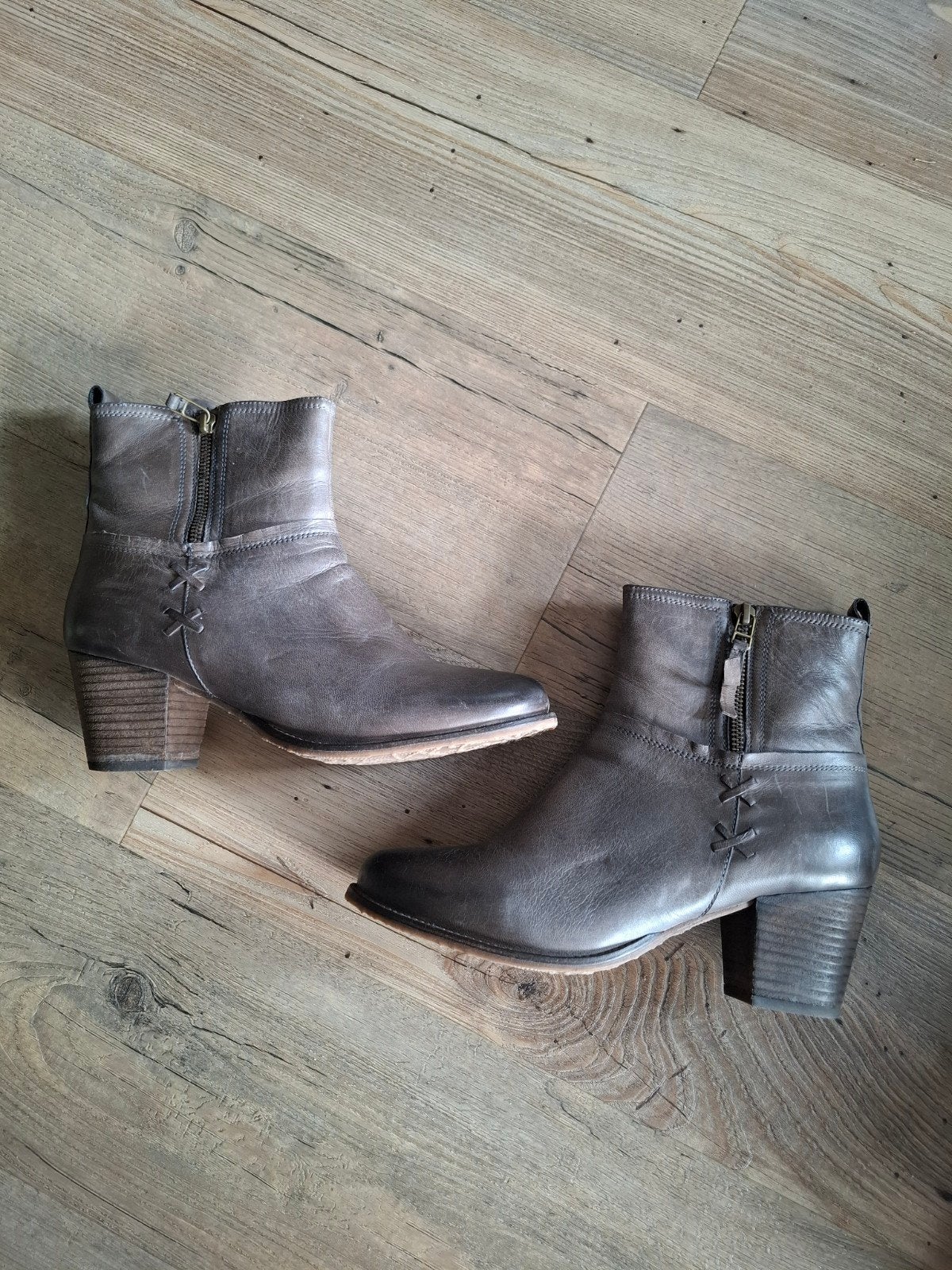 NIEUW!!!  donker grijze leren laarsjes van SPM maat 41, Lage of Enkellaarzen, Nieuw, Ophalen of Verzenden, SPM shoes & boots