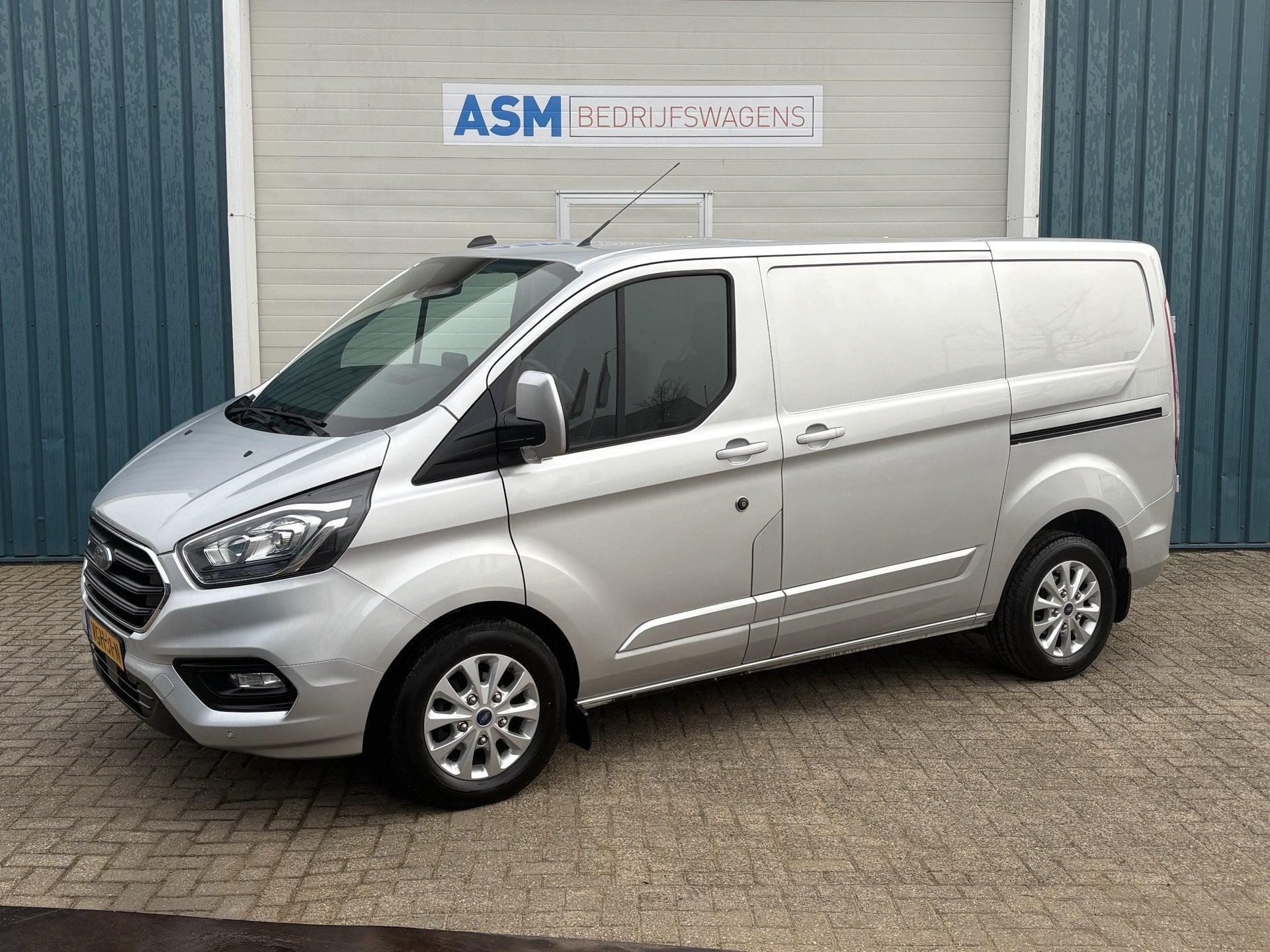 Ford Transit Custom 300 2.0 130Pk TDCI L1H1 Limited / Cruise, Auto's, Bestelauto's, Euro 6, 4 cilinders, Origineel Nederlands
