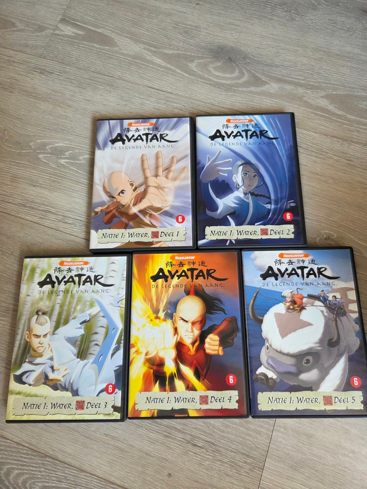 Avatar - Natie Water compleet 1 tm 5, Alle leeftijden, Ophalen of Verzenden, Zo goed als nieuw, Anime (Japans)