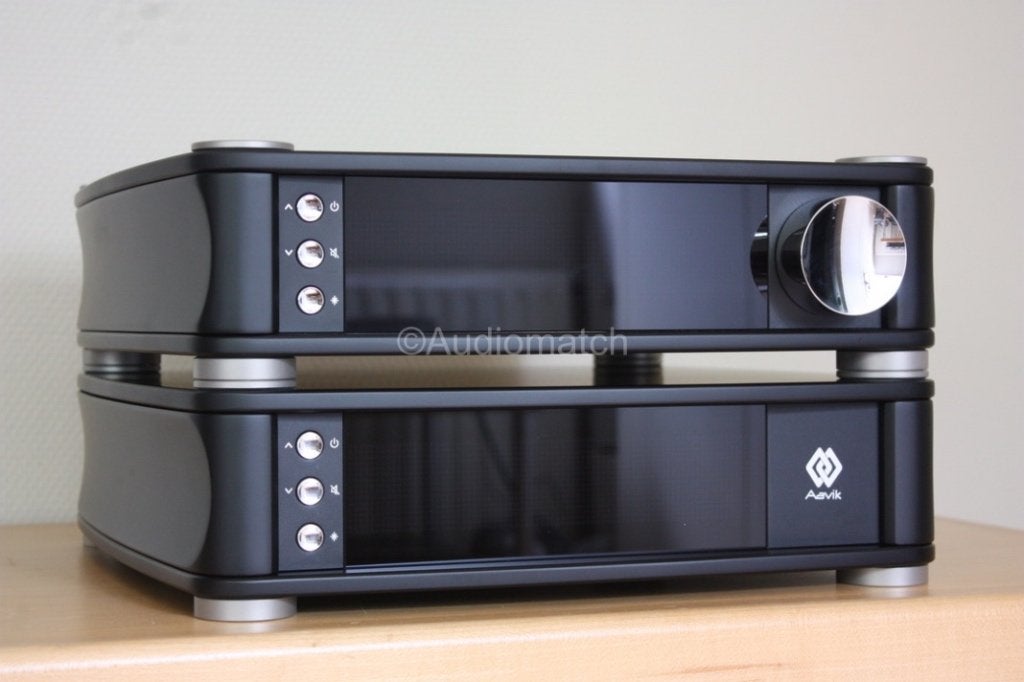 Aavik voor/eindversterker combinatie, Audio, Tv en Foto, Versterkers en Receivers, Zo goed als nieuw, 120 watt of meer, Stereo