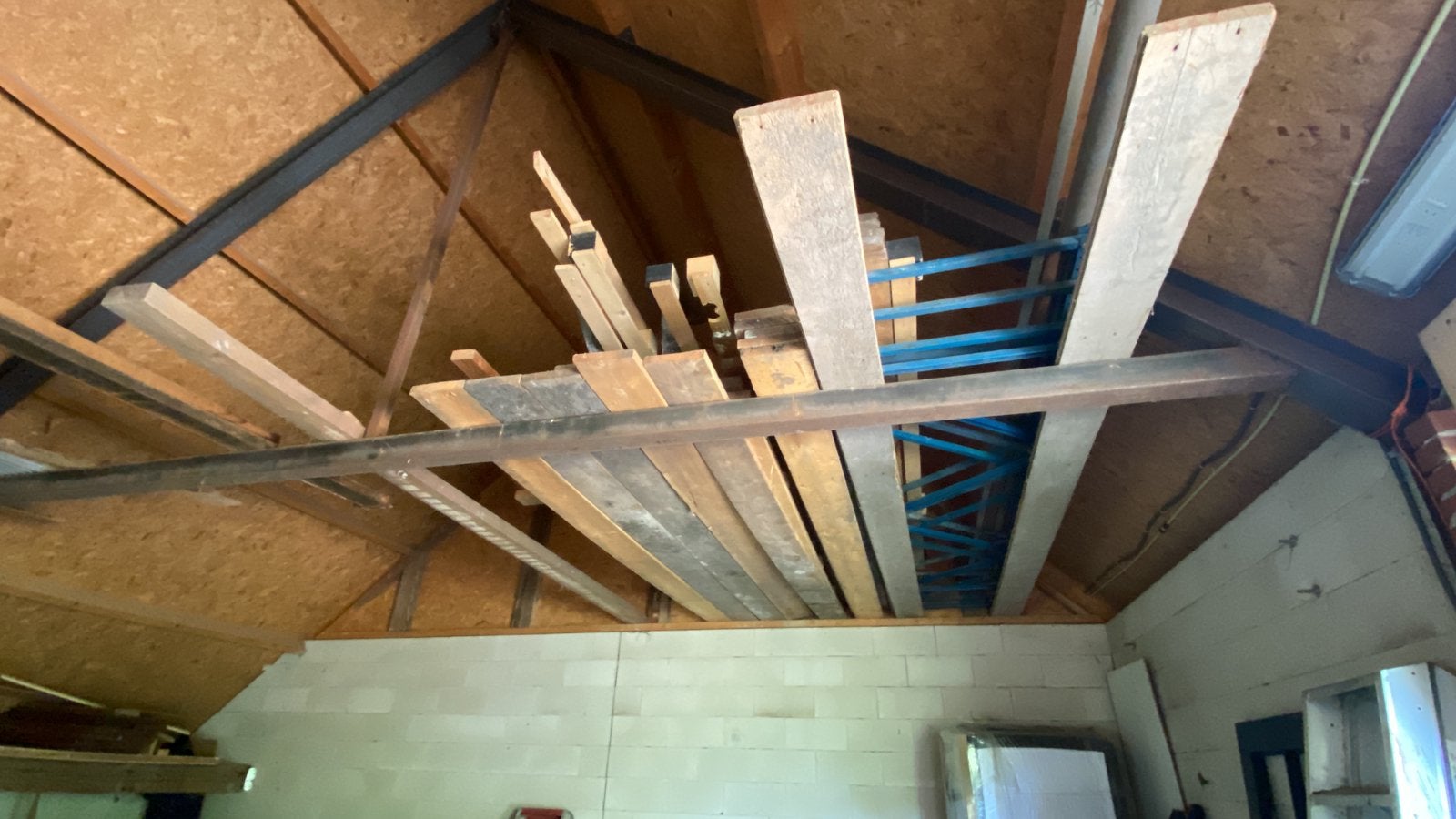 TEAB: Hout, meubels, ladders, planken, klok, Ophalen