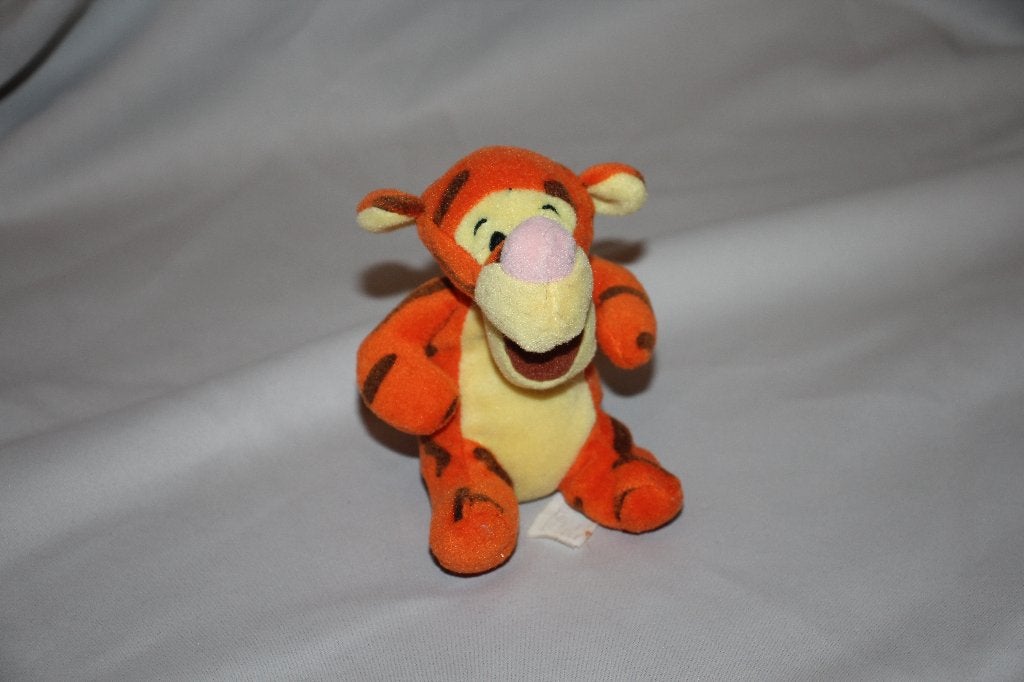 Euro Disney Tijgertje (winnie de poeh) knuffel met rammel, Oranje, Ophalen of Verzenden, Klein (minder dan 20 cm), Tijger