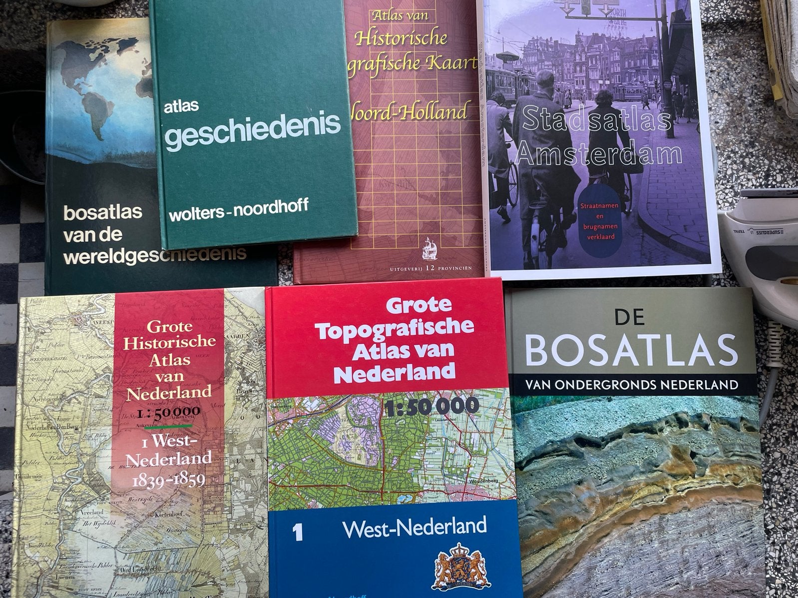 Grote Topografische en Historische Atlassen van Nederland, Overige atlassen, 1800 tot 2000, Nederland, Ophalen